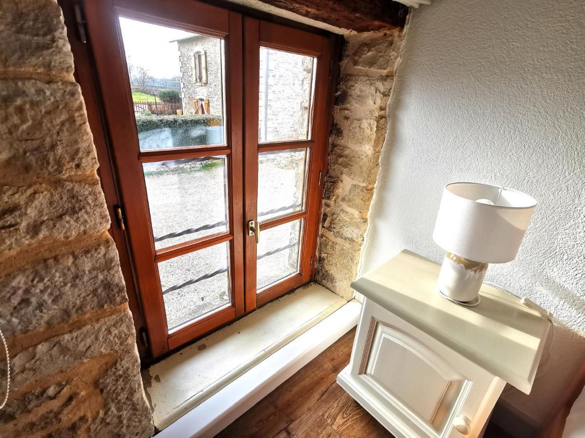 3 Self-Contained Gites With Pool And Games Room Saint-Georges-de-Noisné Exteriör bild