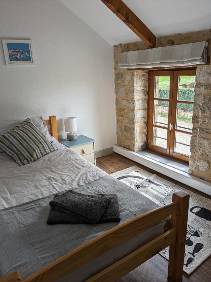 3 Self-Contained Gites With Pool And Games Room Saint-Georges-de-Noisné Exteriör bild