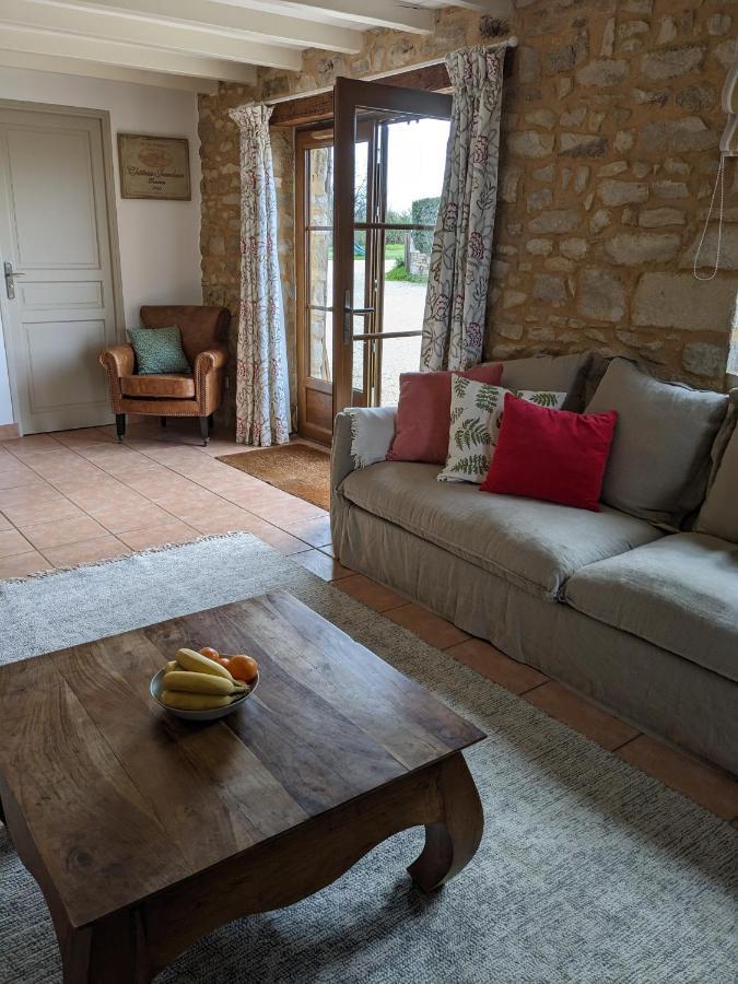 3 Self-Contained Gites With Pool And Games Room Saint-Georges-de-Noisné Exteriör bild