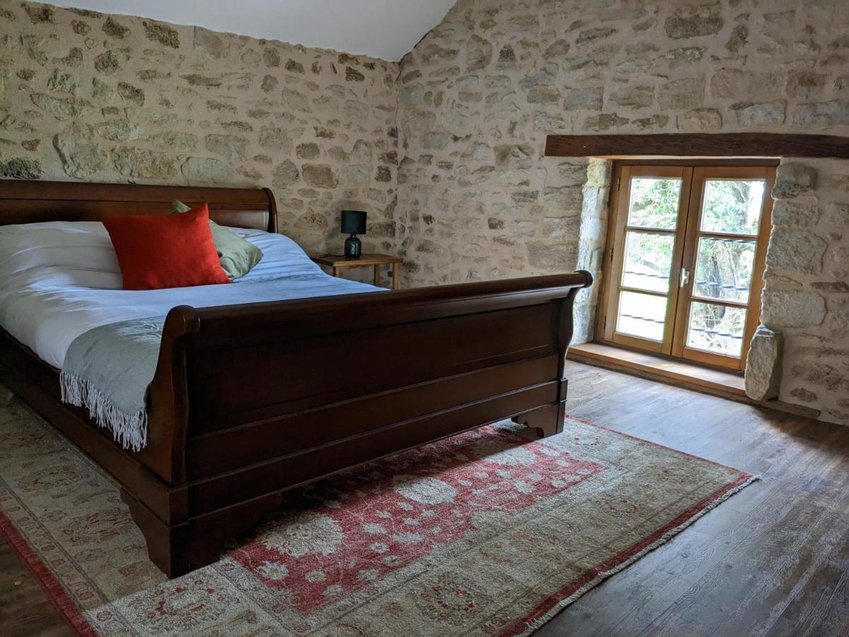 3 Self-Contained Gites With Pool And Games Room Saint-Georges-de-Noisné Exteriör bild