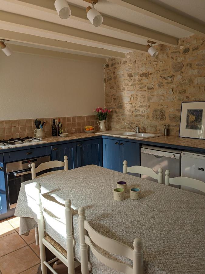 3 Self-Contained Gites With Pool And Games Room Saint-Georges-de-Noisné Exteriör bild